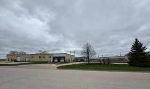 405 Wilmont Dr, Waukesha, WI à vendre - Photo de l’immeuble – Image 3 sur 4