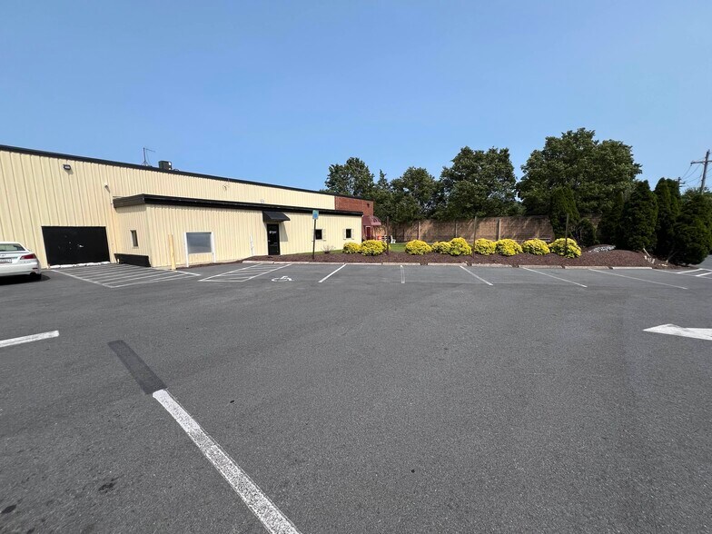 605 E Church St, Frederick, MD à louer - Photo de l’immeuble – Image 3 sur 54