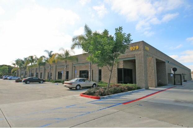 929 Poinsettia Ave, Vista, CA à louer - Photo de l’immeuble – Image 3 sur 16