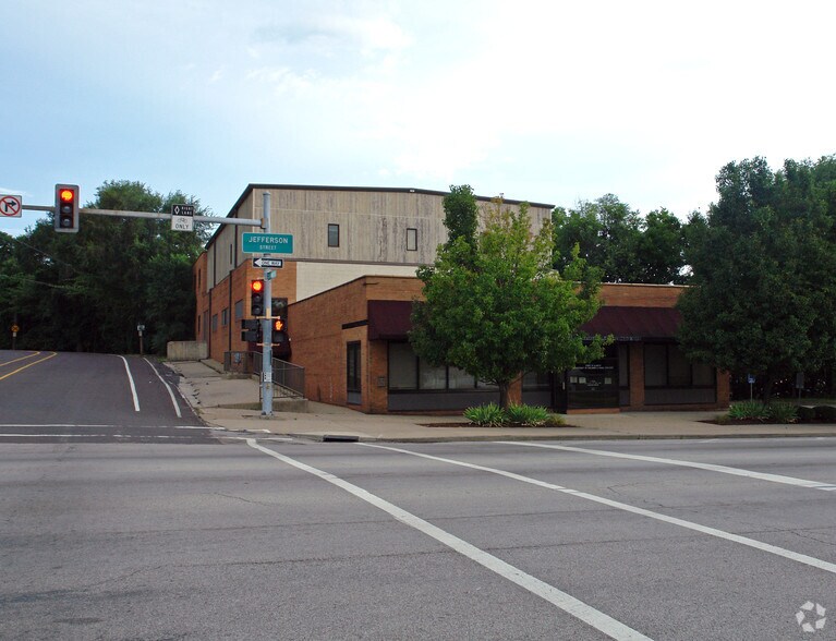 2001 NE Jefferson St, Peoria, IL à vendre - Photo principale – Image 1 sur 3