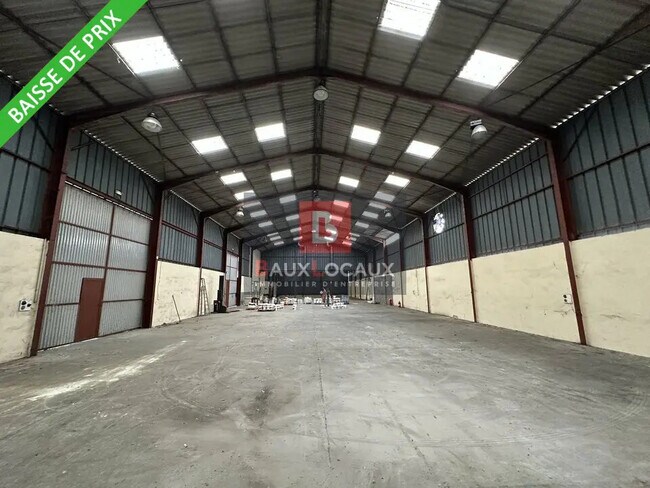 Plus de détails pour Local d'activités à louer