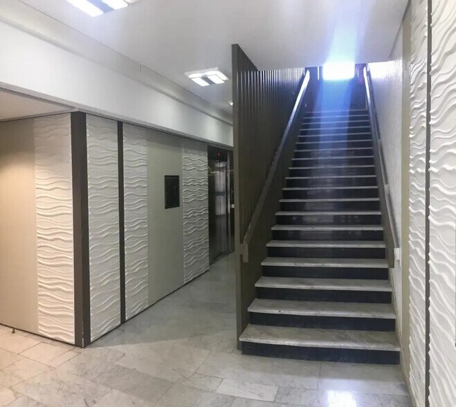Bureau dans Lille à louer - Photo de l’immeuble – Image 3 sur 8
