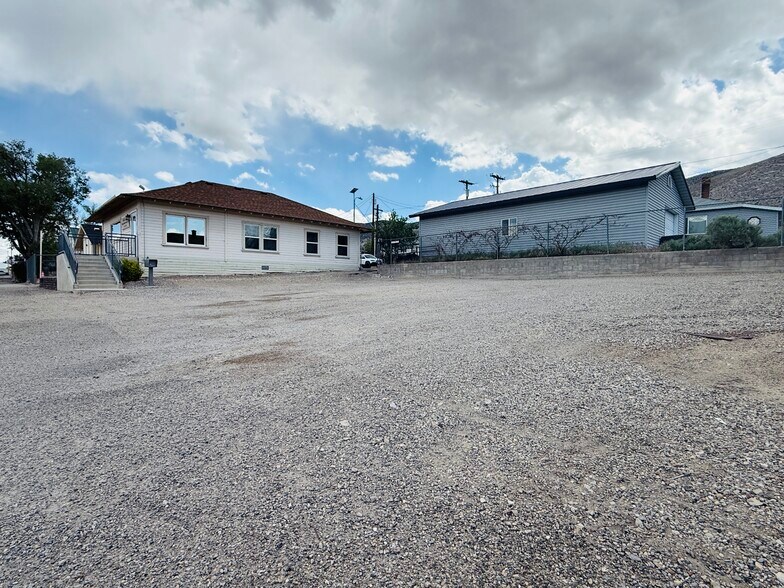 29 Fourth St, Mc Gill, NV à vendre - Photo de l’immeuble – Image 2 sur 15