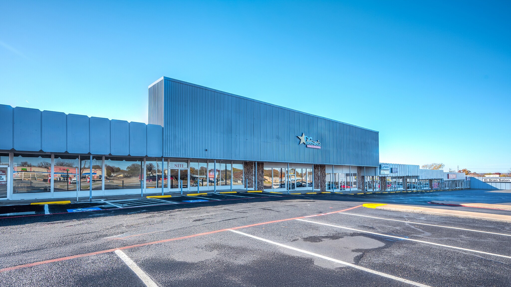 8101-8155 W Camp Bowie Blvd, Fort Worth, TX à louer Photo de l’immeuble– Image 1 sur 16