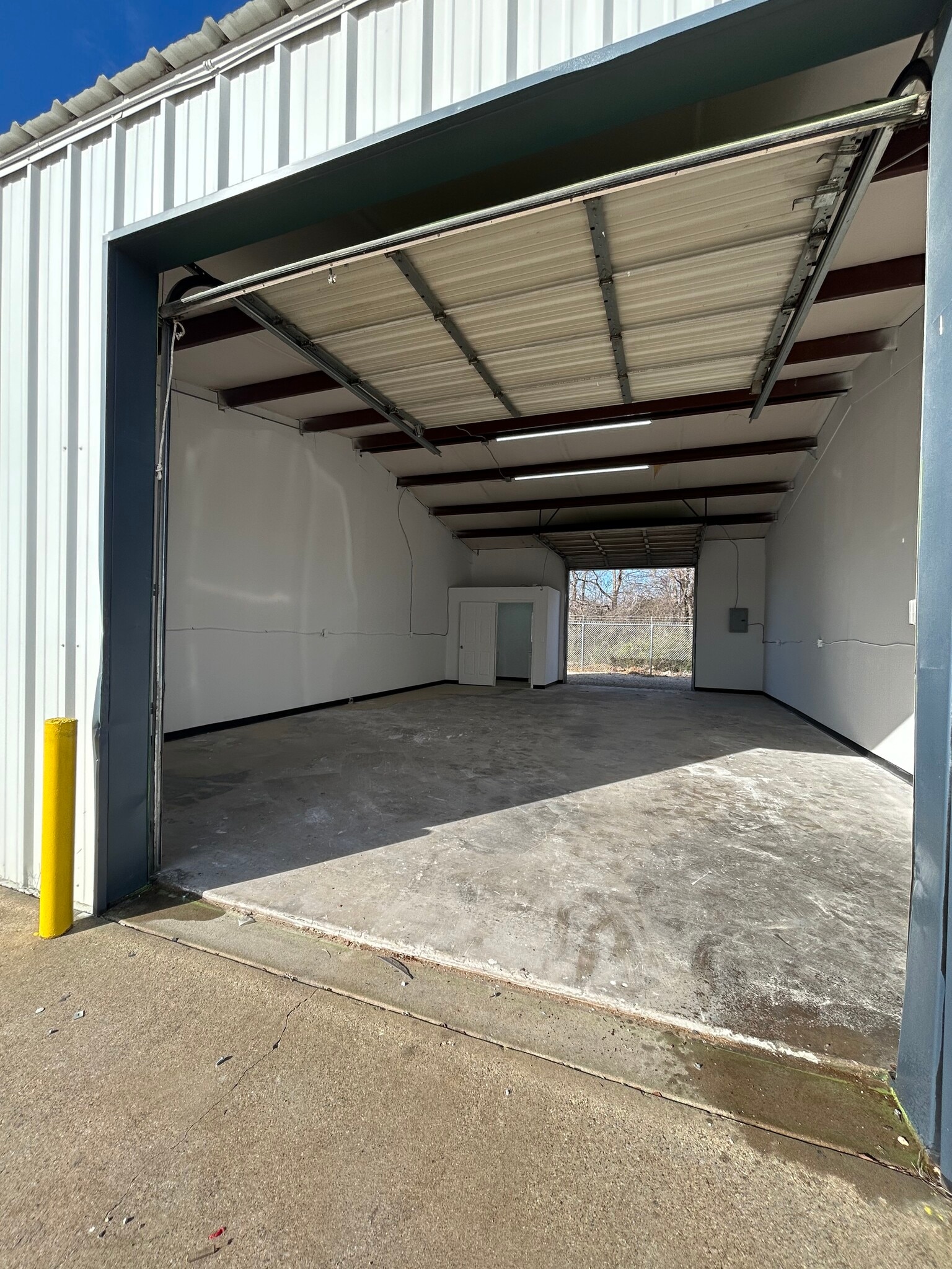 5051 David Strickland Rd, Fort Worth, TX à louer Photo intérieure– Image 1 sur 9