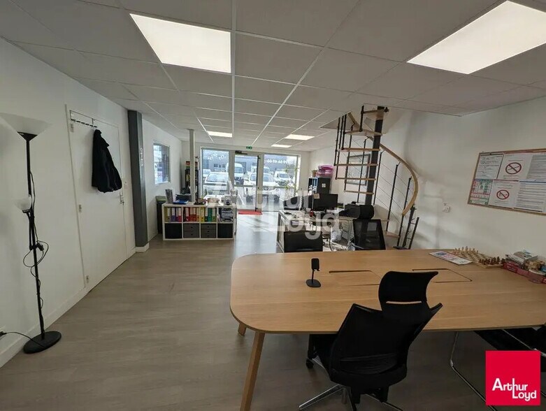 Local d'activités dans Pacé à vendre - Photo intérieure – Image 2 sur 6
