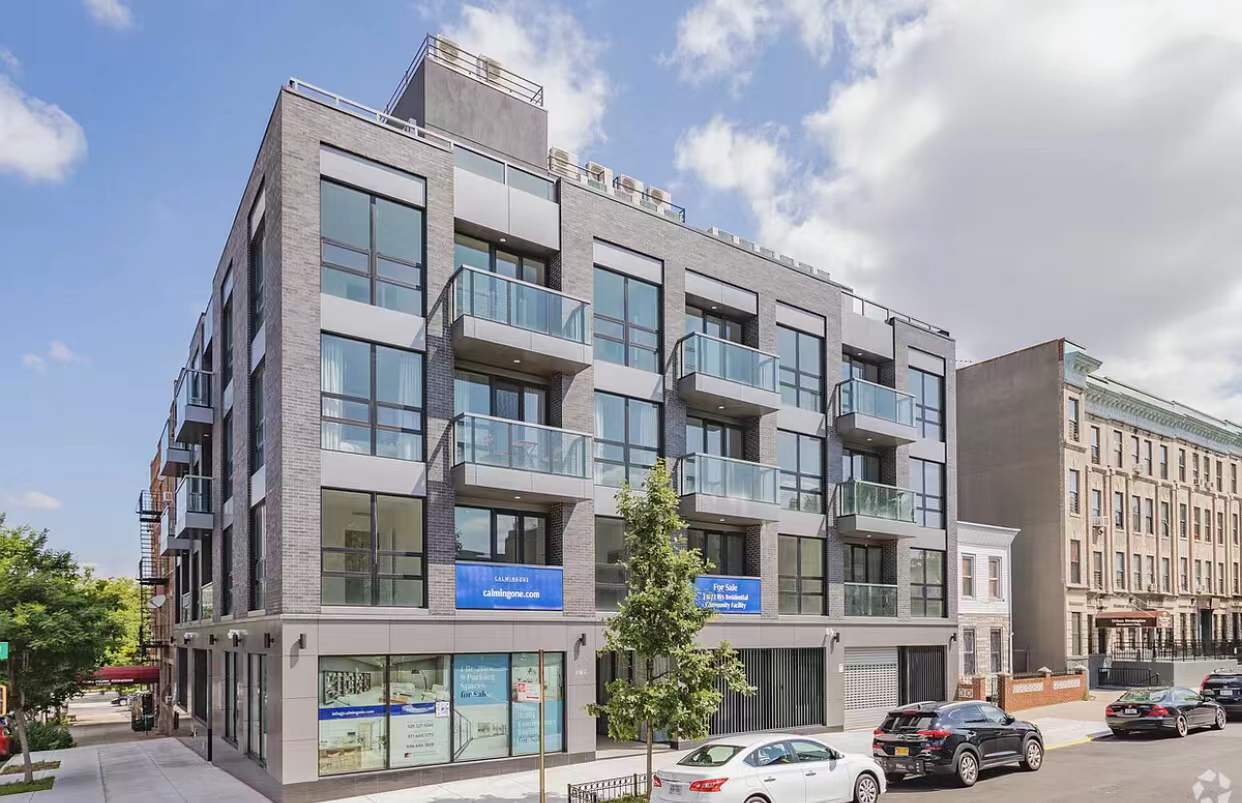 279 Sumpter St, Brooklyn, NY à louer Photo intérieure– Image 1 sur 14