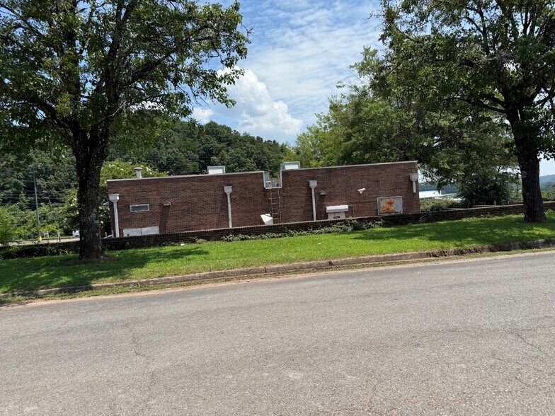 7201 Crestwood Blvd, Birmingham, AL à vendre - Photo de l’immeuble – Image 3 sur 7