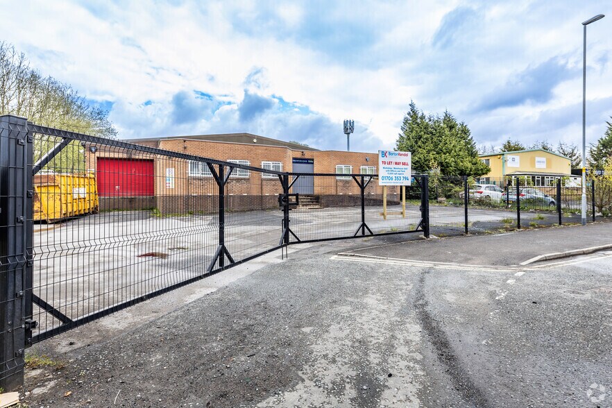 Hamer Ln, Rochdale à vendre - Photo de l’immeuble – Image 2 sur 3
