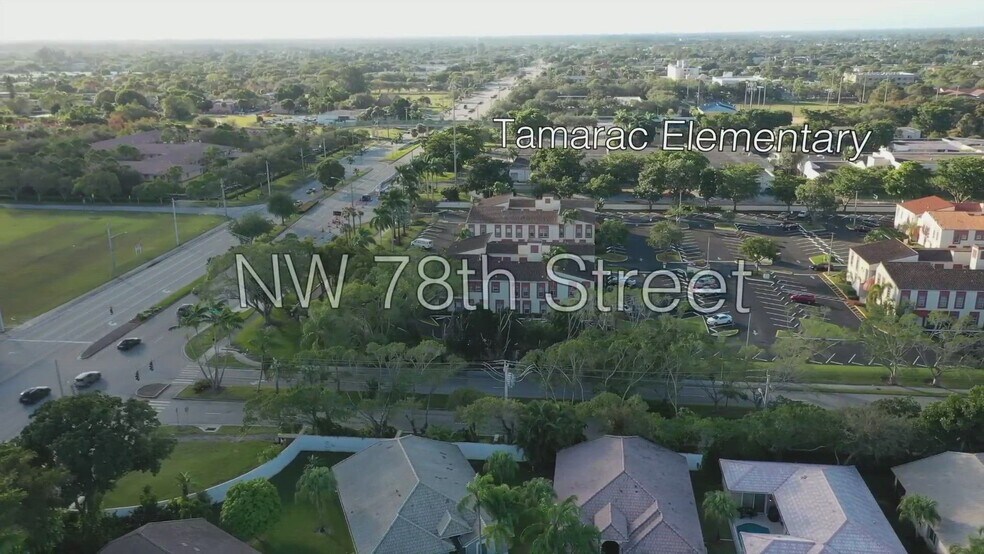 7797 N University Dr, Tamarac, FL à louer - Vidéo sur l’annonce professionnelle – Image 2 sur 15