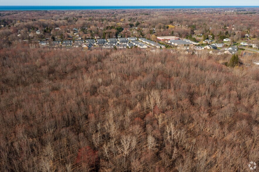 799 Holt Rd, Webster, NY à vendre - Aérien – Image 2 sur 3