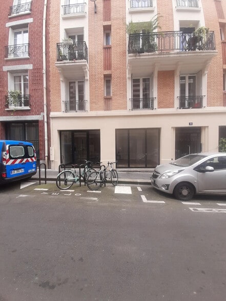 8 Rue Tesson, Paris à vendre - Photo de l’immeuble – Image 1 sur 7