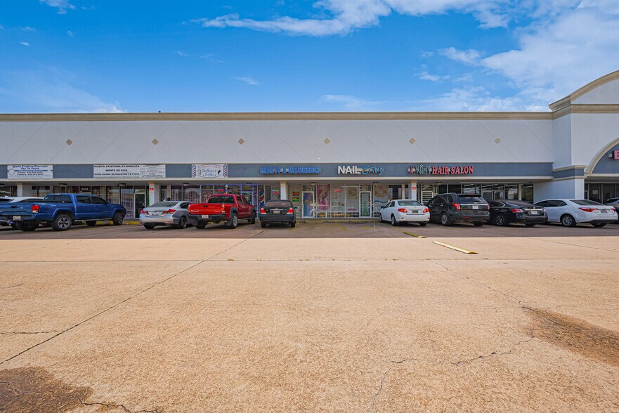 8002-8138 Boone Rd, Houston, TX à louer - Photo de l’immeuble – Image 2 sur 11