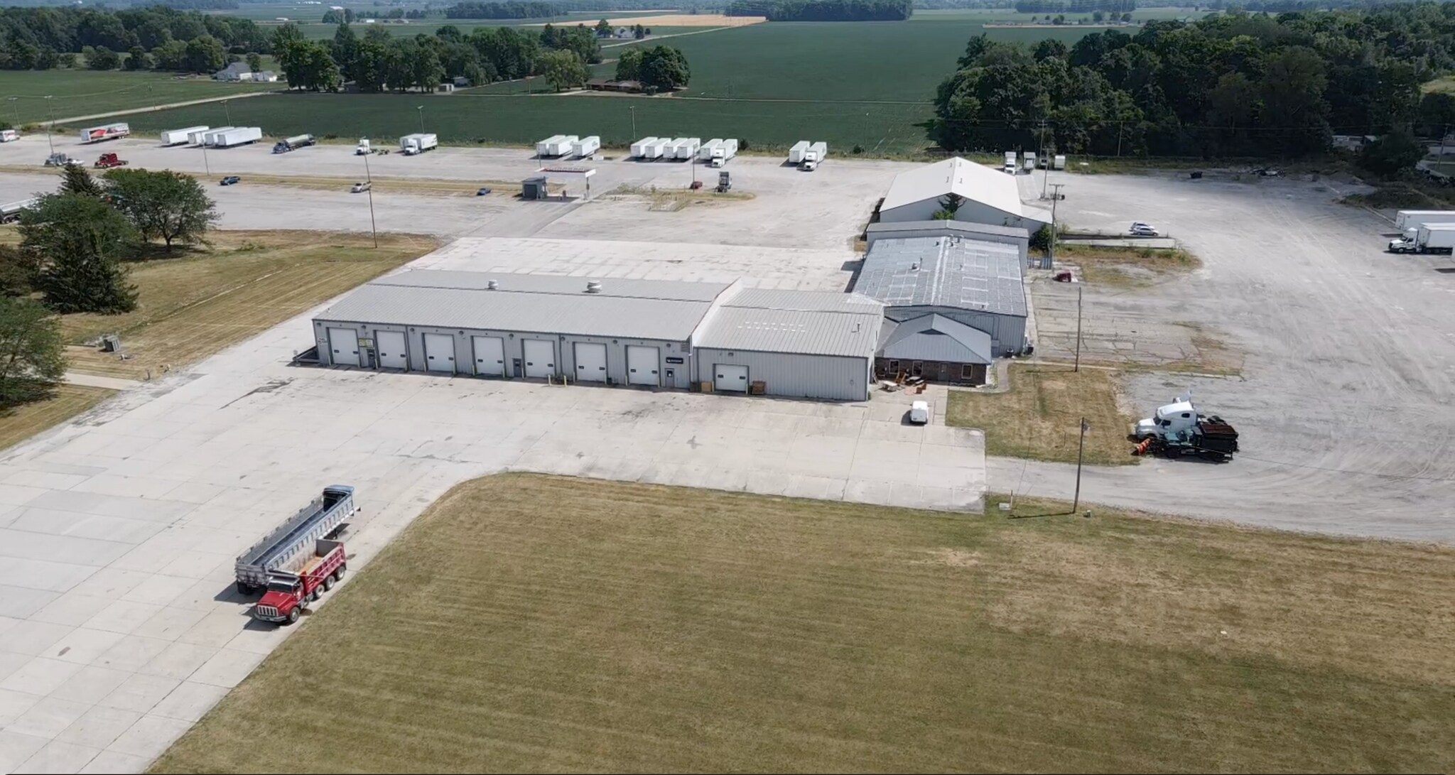14611 W Commerce Rd, Daleville, IN à louer Aérien– Image 1 sur 7
