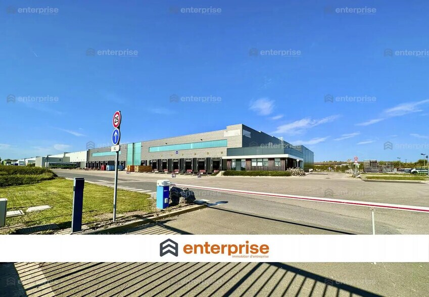 Industriel/Logistique dans Chaulnes à louer - Photo de l’immeuble – Image 1 sur 4