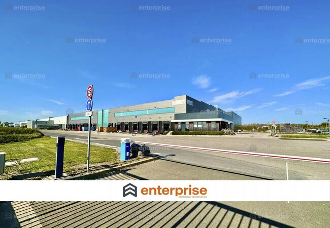 Plus de détails pour Industriel/Logistique à louer