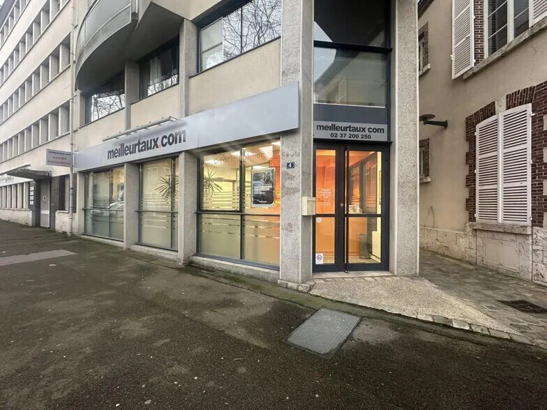 Local commercial dans Chartres à louer - Photo de l’immeuble – Image 1 sur 13