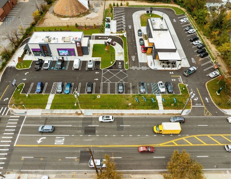 Starbucks & Taco Bell, Franklin Square portefeuille de 2 biens à vendre sur LoopNet.fr - Aérien – Image 2 sur 12