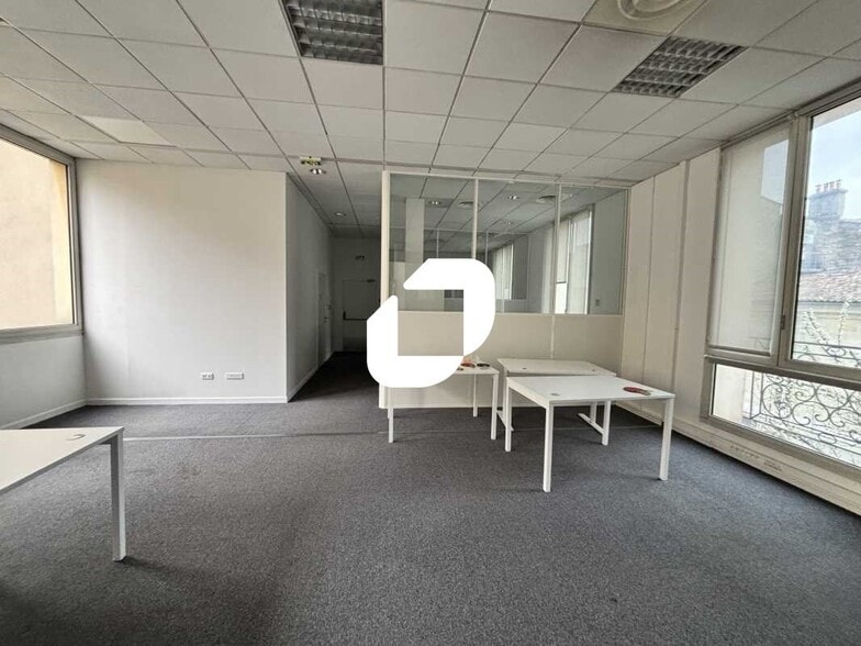 Bureau dans Bordeaux à louer - Photo intérieure – Image 2 sur 13