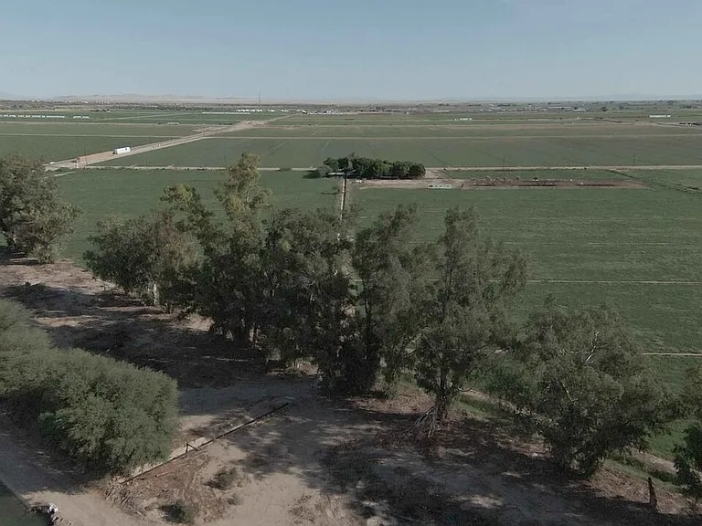 2595 W Hardy Rd, El Centro, CA à vendre Photo de l’immeuble– Image 1 sur 10
