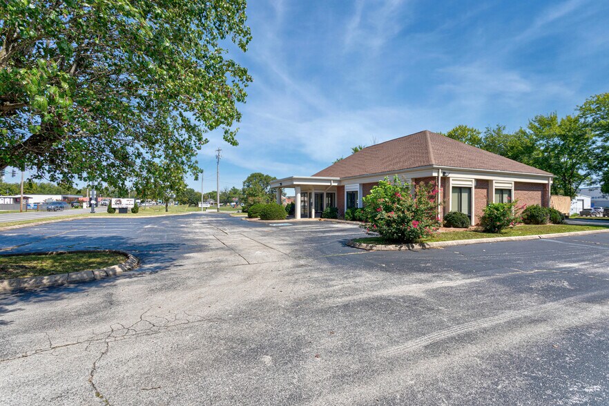 214 N Horton Pky, Chapel Hill, TN à vendre - Photo de l’immeuble – Image 2 sur 9