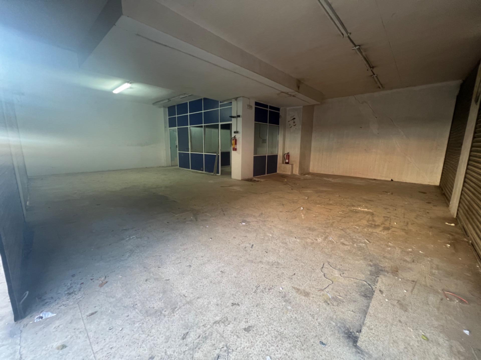 Local commercial dans Sabadell, Barcelona à louer Plan d’étage– Image 1 sur 6