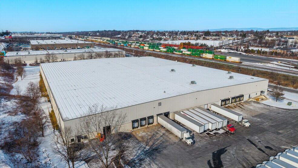 7253 Grayson Rd, Harrisburg, PA à louer - Photo de l’immeuble – Image 3 sur 10