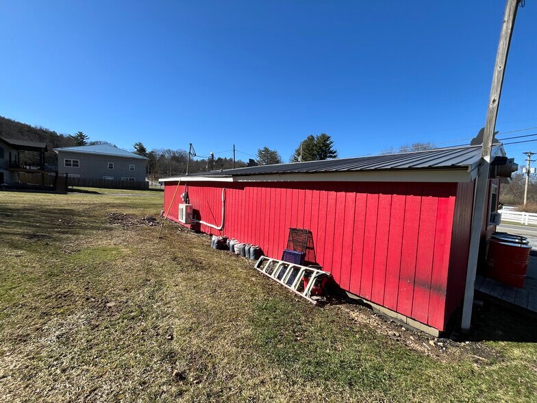 17307 Route 36, Punxsutawney, PA à vendre - Photo de l’immeuble – Image 3 sur 10
