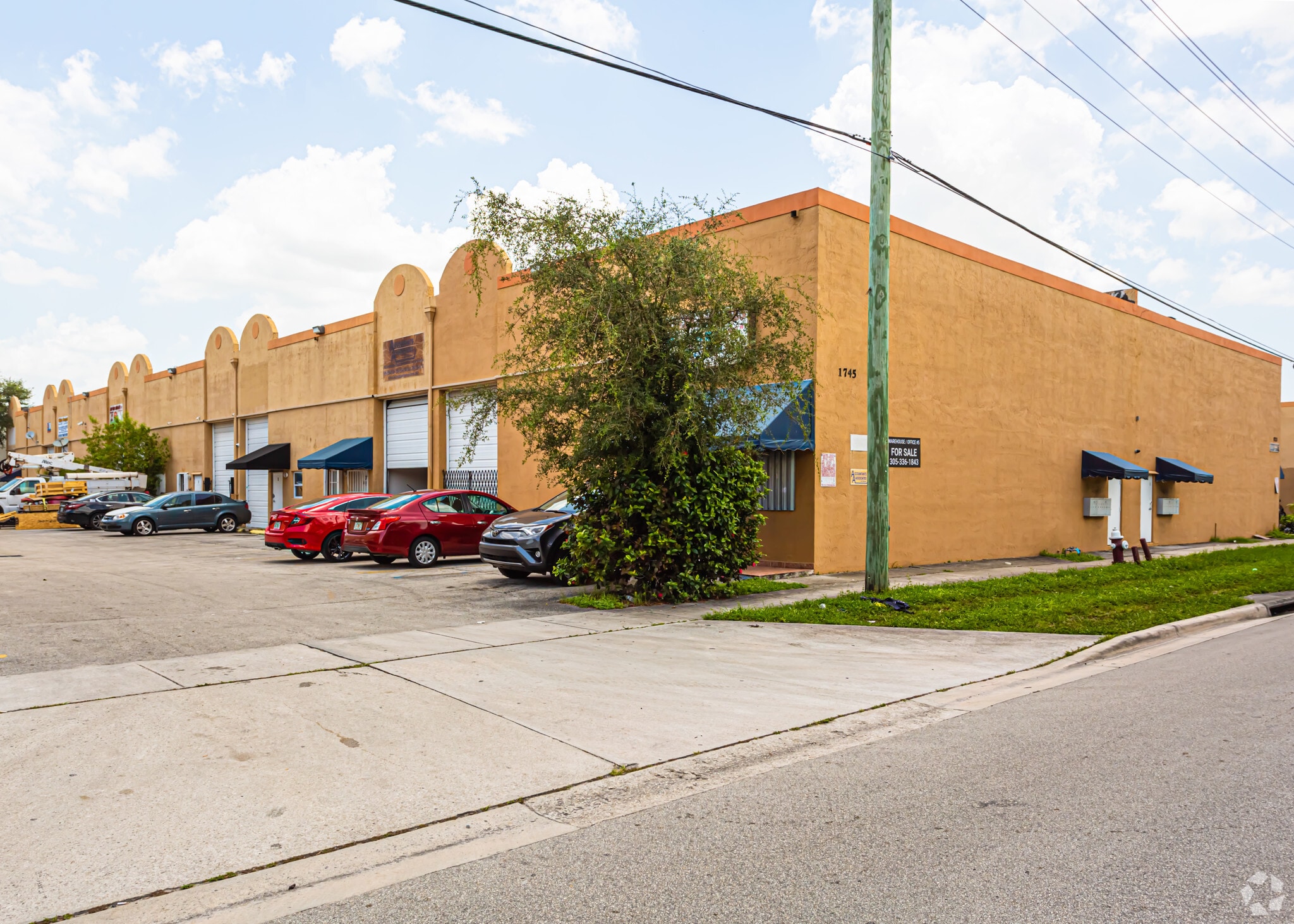 1723-1745 W 37th St, Hialeah, FL à vendre Photo principale– Image 1 sur 25