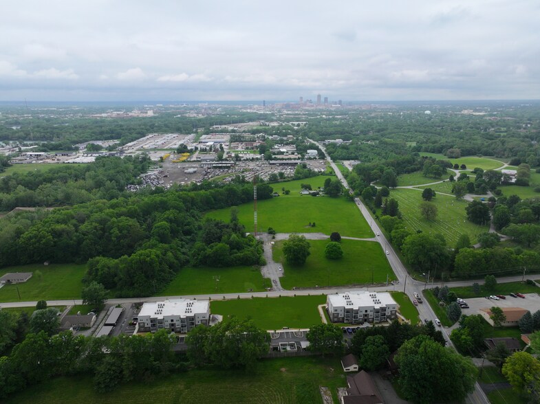 3506 Bluff Rd, Indianapolis, IN à vendre - Photo de l’immeuble – Image 3 sur 34