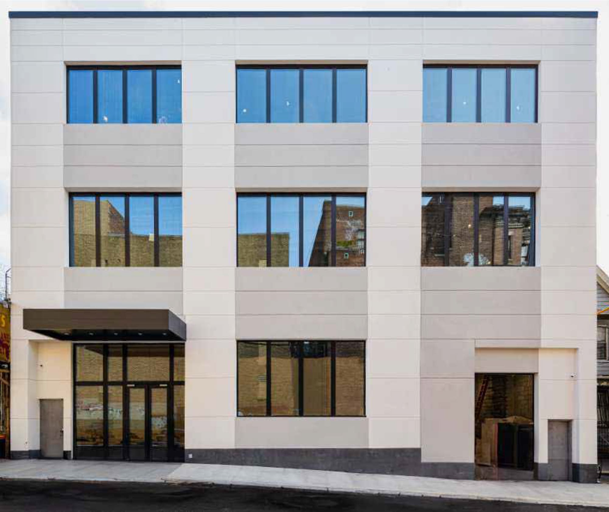 2511 E Marion Ave, Bronx, NY à louer Photo de l’immeuble– Image 1 sur 7