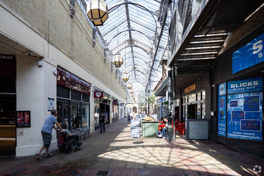 Liverpool Rd, Worthing à louer - Photo de l’immeuble – Image 3 sur 6