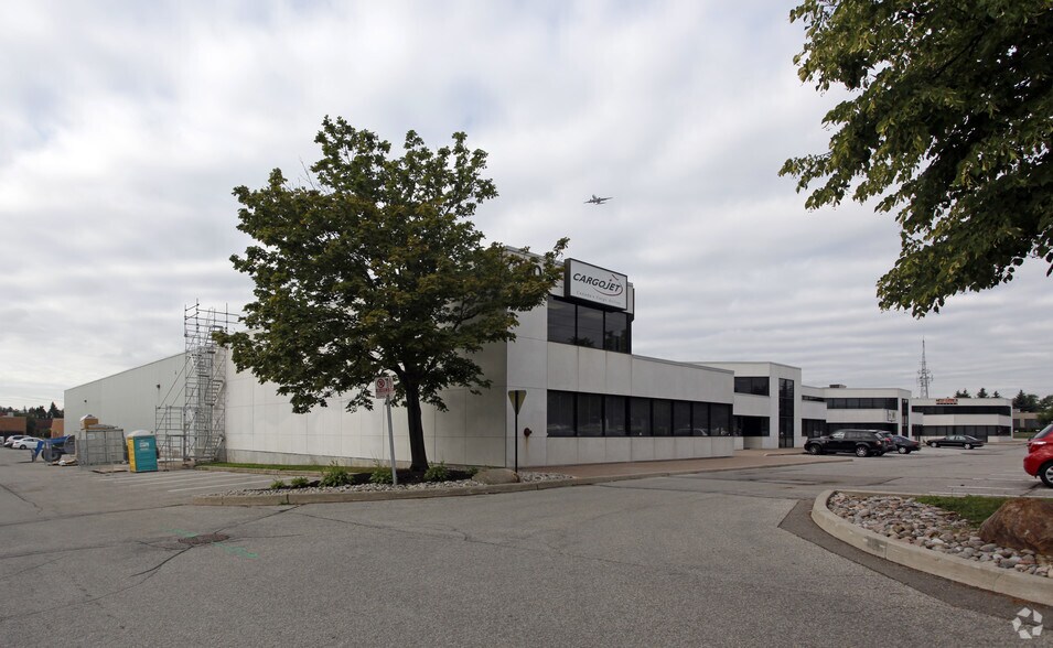 350 Britannia Rd E, Mississauga, ON à louer - Photo de l’immeuble – Image 2 sur 2