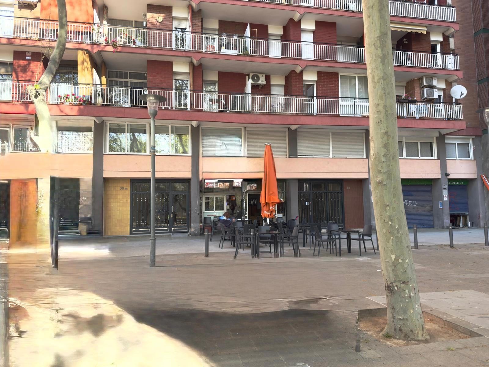 Local commercial dans Barcelone, Barcelona à louer Photo principale– Image 1 sur 3
