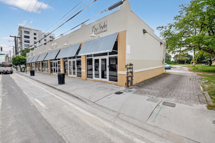 401-413 N Rosemary Ave, West Palm Beach, West Palm Beach, FL à vendre - Photo de l’immeuble – Image 1 sur 14