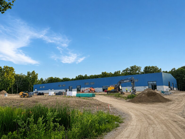 10600 Hi Tech Dr, Whitmore Lake, MI à louer - Photo de l’immeuble – Image 2 sur 7
