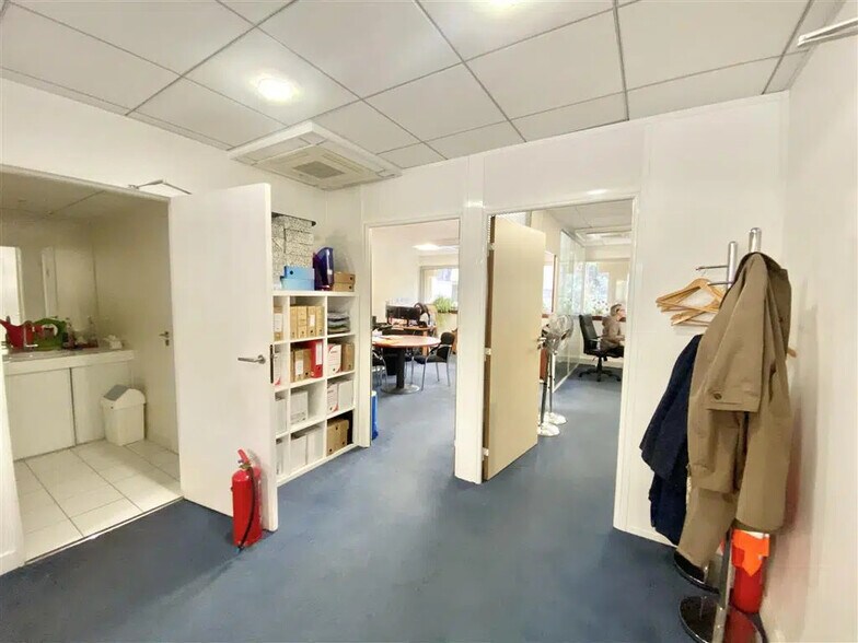 Bureau dans Courbevoie à louer - Photo de l’immeuble – Image 3 sur 8