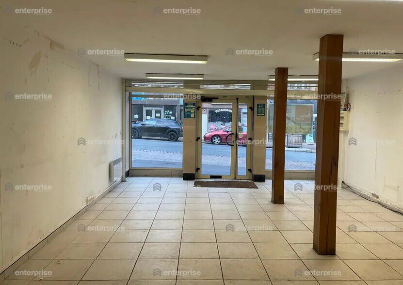 Local commercial dans Saint-Quentin à louer - Photo intérieure – Image 2 sur 4