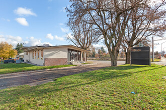 2320 N Government Way, Coeur d'Alene, ID à louer Photo de l’immeuble– Image 1 sur 2