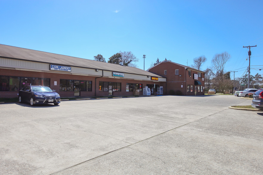 2210 Old Williamsburg Rd, Yorktown, VA à louer - Photo de l’immeuble – Image 1 sur 3