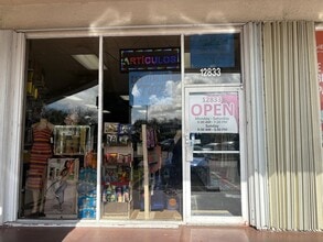 12833 SW 42nd St, Miami, FL à louer Autre– Image 1 sur 6