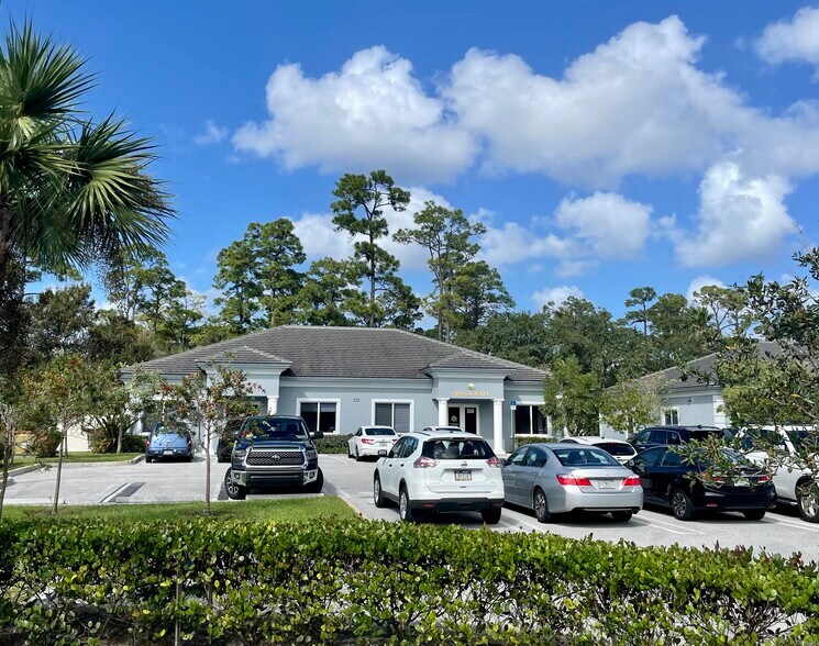 255 Professional Way, Wellington, FL à louer - Photo de l’immeuble – Image 2 sur 6