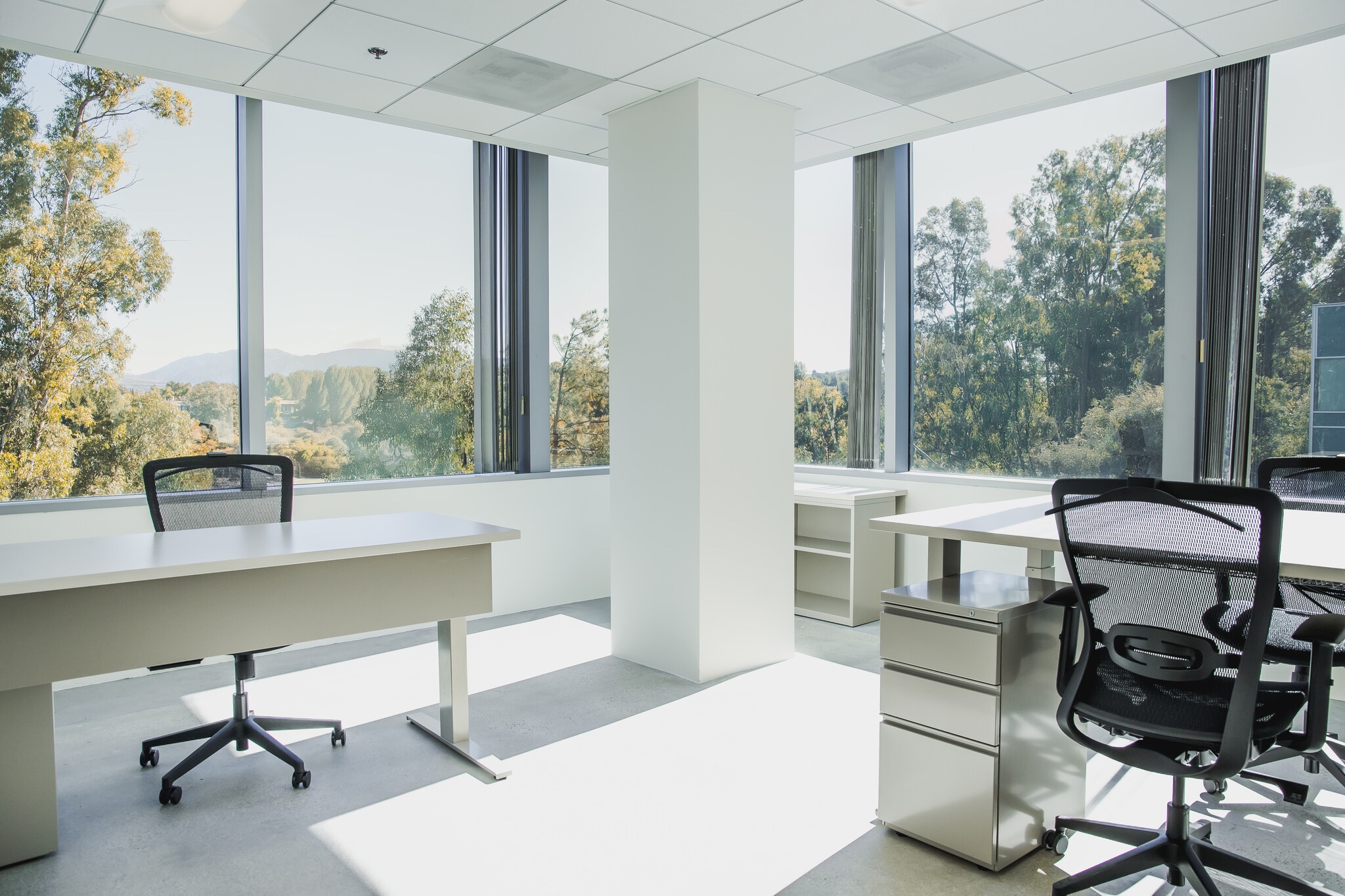 27200 Tourney Rd, Valencia, CA à louer Photo intérieure– Image 1 sur 2