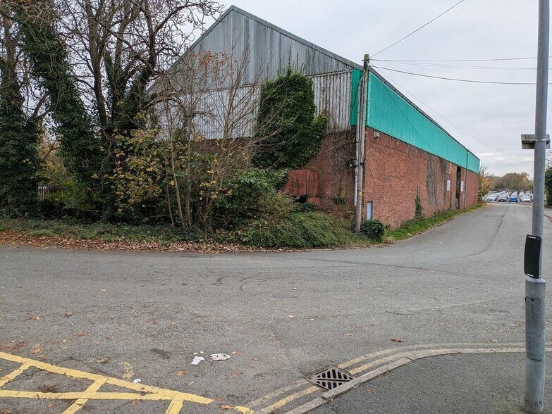 Hooton Rd, Ellesmere Port à vendre - Photo de l’immeuble – Image 3 sur 6