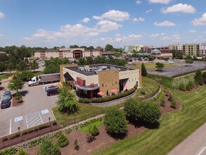 10401-10590 Old Olive Street Rd, Creve Coeur, MO à louer Photo de l’immeuble– Image 2 sur 5