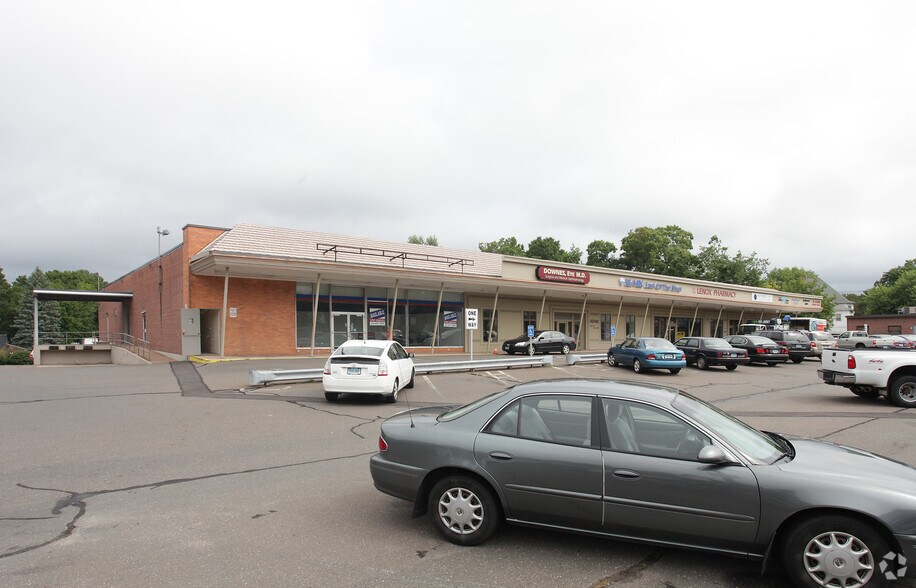 283-307 E Center St, Manchester, CT à louer - Photo de l’immeuble – Image 3 sur 5