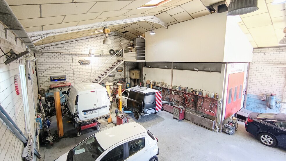 Av. de las Canteras, 27, Valdemoro, Madrid à vendre - Photo de l’immeuble – Image 3 sur 11