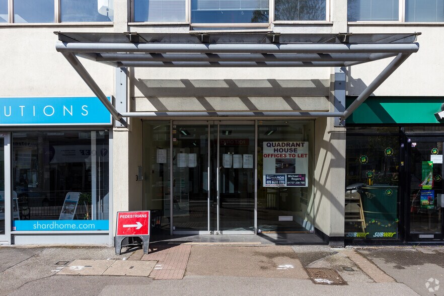 31-65A Croydon Rd, Caterham à louer - Photo de l’immeuble – Image 3 sur 12