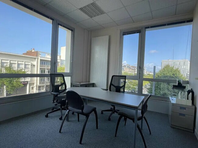 Plus de détails pour Bureau à louer