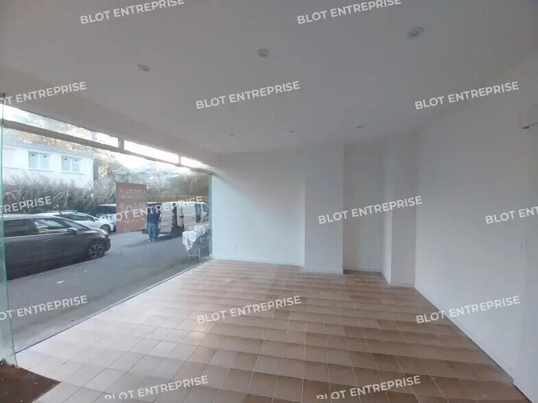 Local commercial dans La Baule-Escoublac à louer - Photo intérieure – Image 2 sur 12